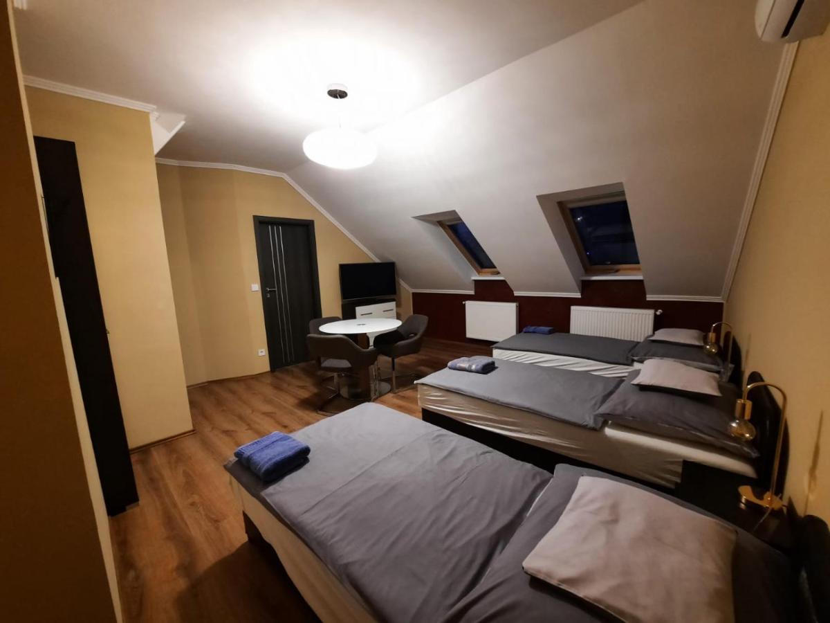 Bed and Breakfast Borostyan Panzio Debrecen Exterior foto