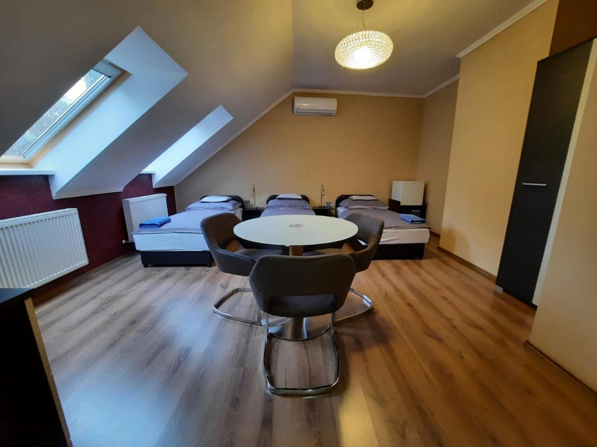 Bed and Breakfast Borostyan Panzio Debrecen Exterior foto