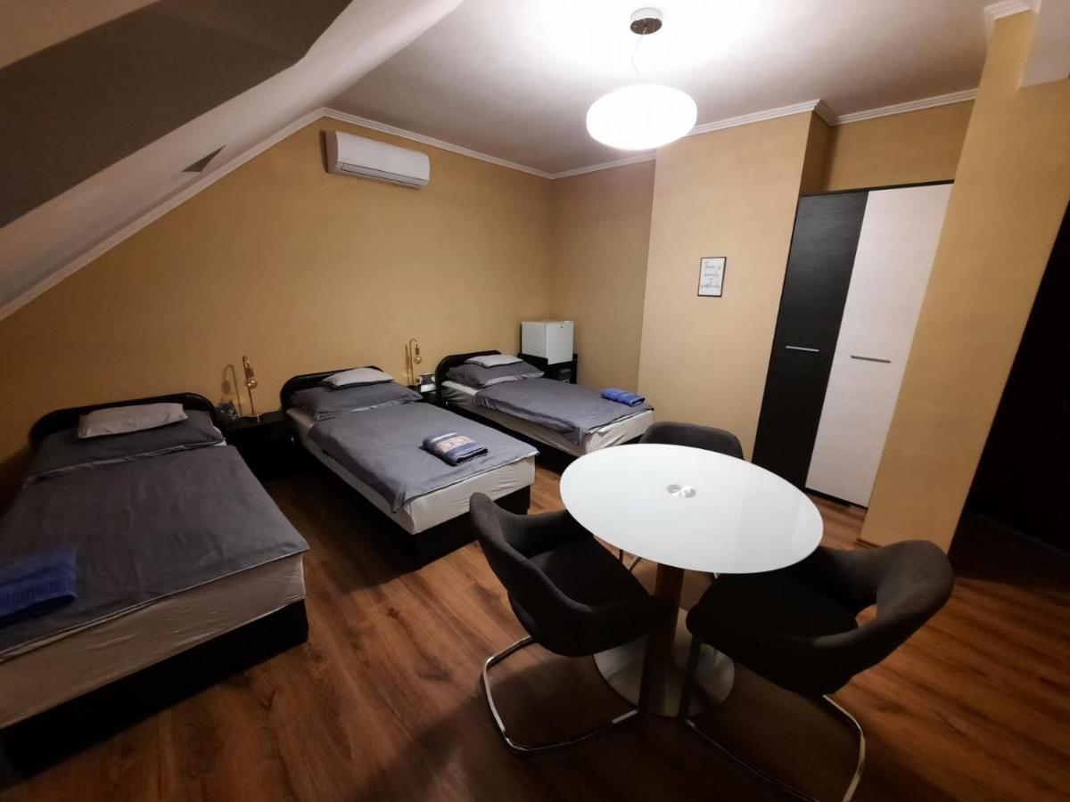 Bed and Breakfast Borostyan Panzio Debrecen Exterior foto