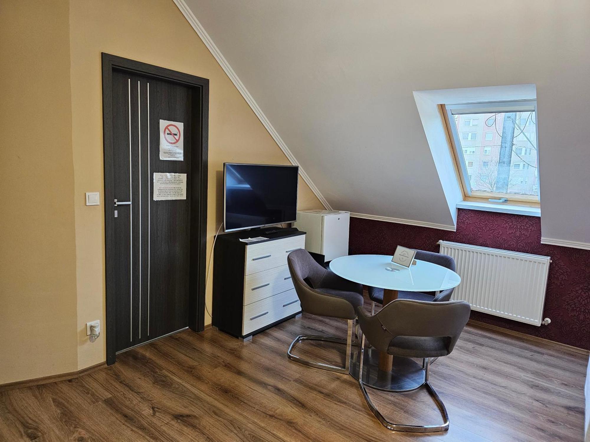 Bed and Breakfast Borostyan Panzio Debrecen Exterior foto