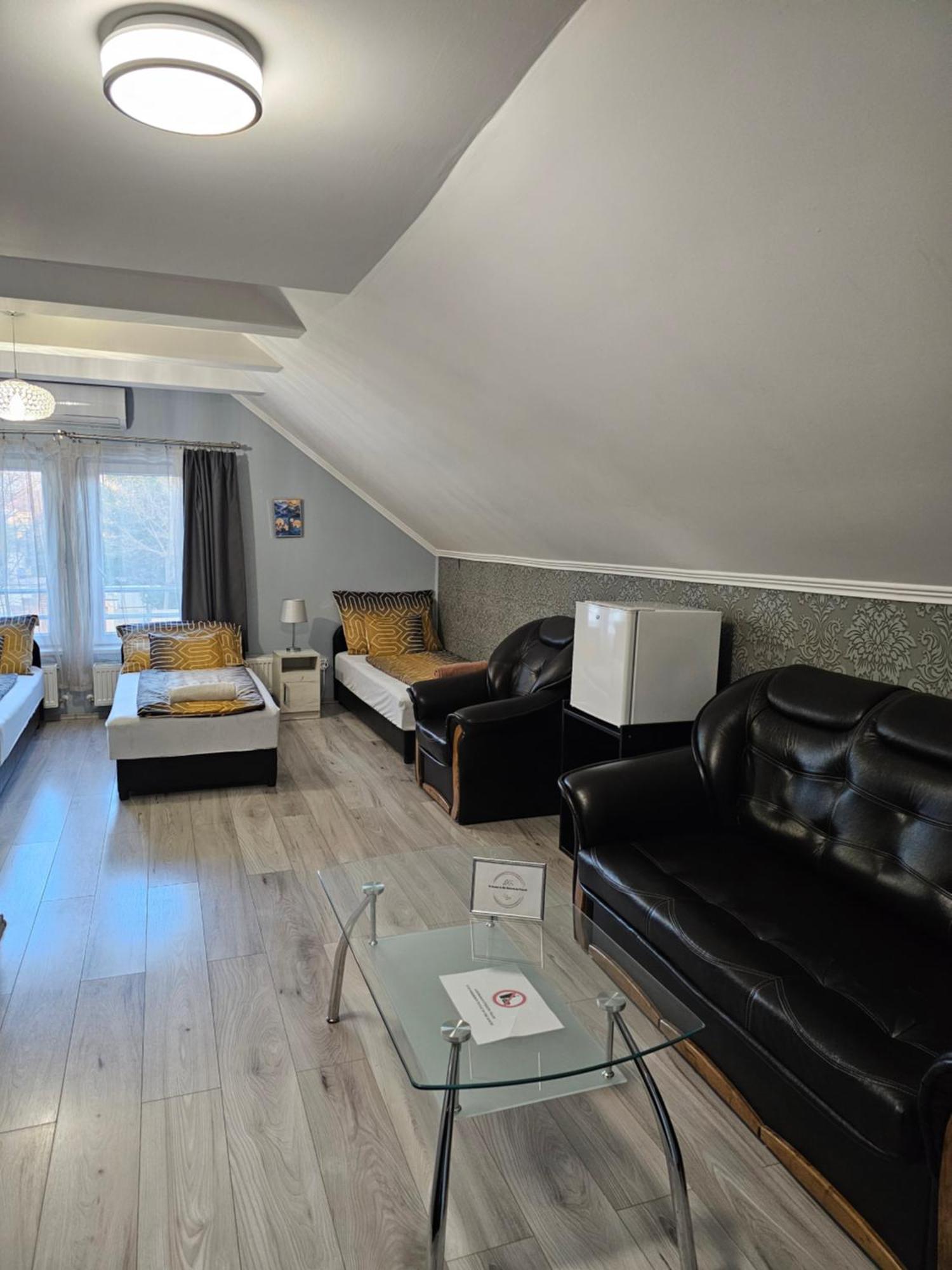 Bed and Breakfast Borostyan Panzio Debrecen Exterior foto